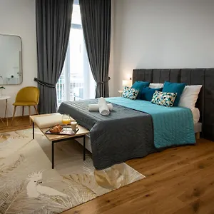 Bed & Breakfast Downtown - E Si Nun Canto Moro