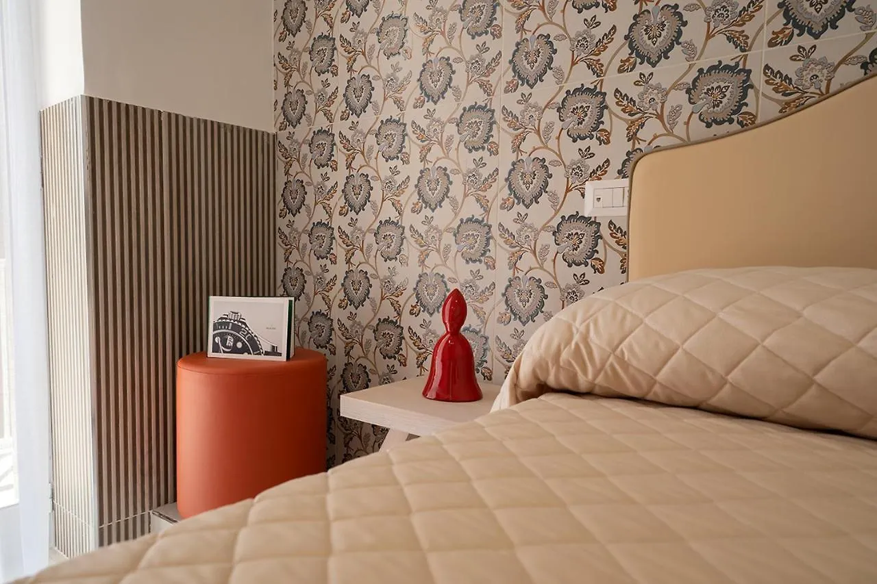 Pc Boutique H Loggia, By Clapa Group Hotell Neapel 2*,